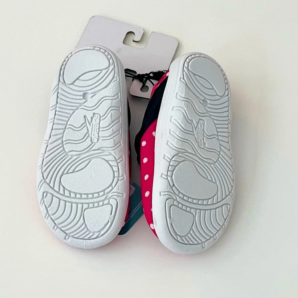 NWT Speedo Kids Water Shoe Size S/5-6